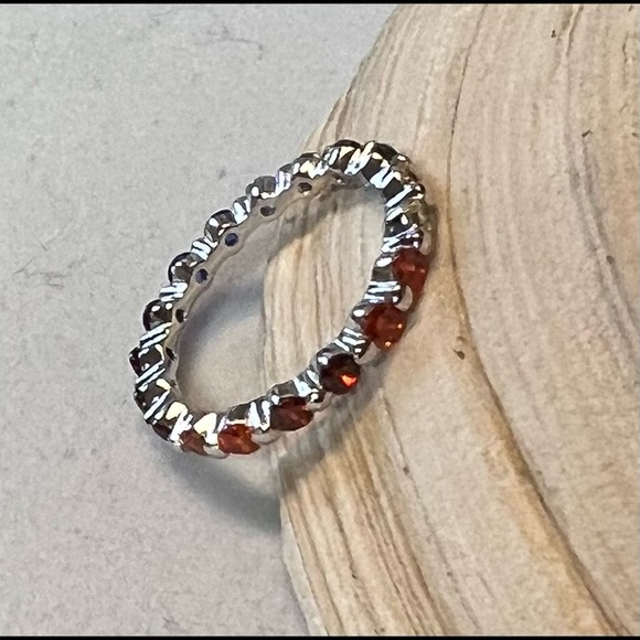 925 Sterling Silver. Ring - Picture 4 of 5